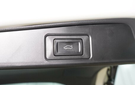 Toyota RAV4, 2025 год, 4 450 000 рублей, 26 фотография