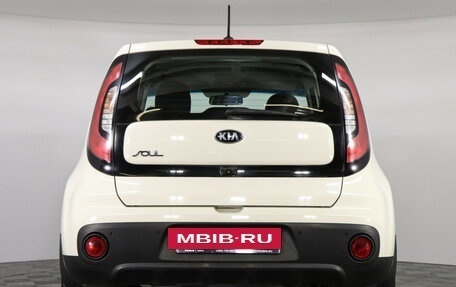 KIA Soul II рестайлинг, 2017 год, 1 099 000 рублей, 6 фотография