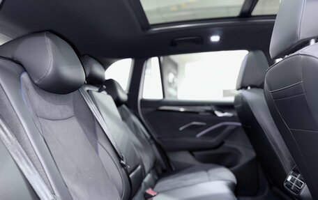 Volkswagen Tiguan, 2025 год, 5 600 000 рублей, 25 фотография