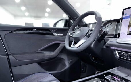 Volkswagen Tiguan, 2025 год, 5 600 000 рублей, 23 фотография