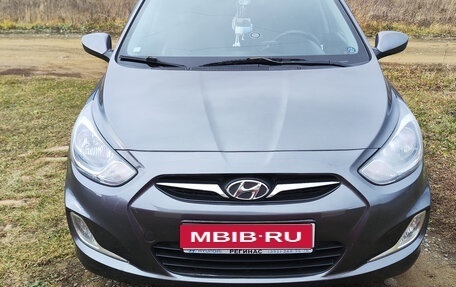 Hyundai Solaris II рестайлинг, 2012 год, 6 350 000 рублей, 1 фотография