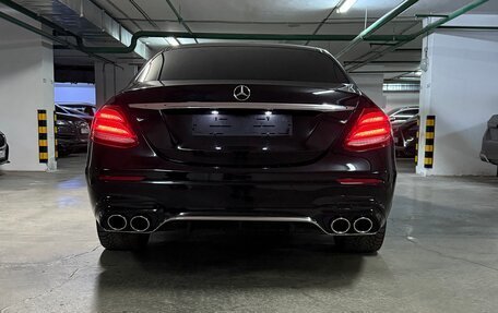 Mercedes-Benz E-Класс, 2018 год, 3 600 000 рублей, 5 фотография