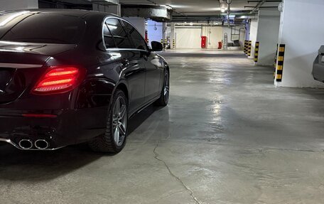 Mercedes-Benz E-Класс, 2018 год, 3 600 000 рублей, 6 фотография