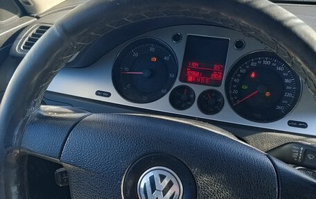 Volkswagen Passat B6, 2007 год, 750 000 рублей, 25 фотография