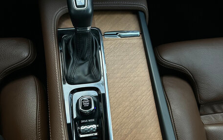 Volvo XC90 II рестайлинг, 2020 год, 4 300 000 рублей, 20 фотография