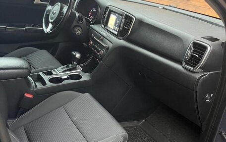 KIA Sportage IV рестайлинг, 2017 год, 1 950 000 рублей, 2 фотография