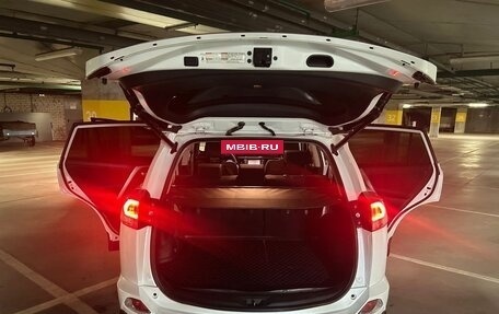 Toyota RAV4, 2018 год, 3 000 000 рублей, 8 фотография