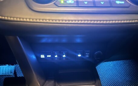 Toyota RAV4, 2018 год, 3 000 000 рублей, 19 фотография