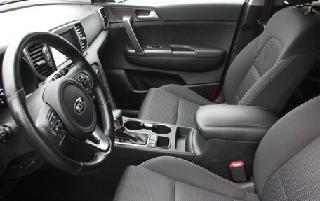 KIA Sportage IV рестайлинг, 2017 год, 1 897 000 рублей, 10 фотография