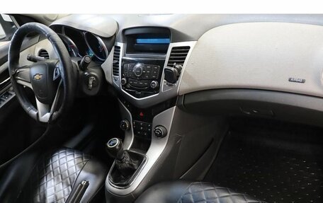 Chevrolet Cruze II, 2010 год, 449 000 рублей, 5 фотография