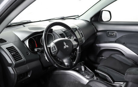 Mitsubishi Outlander III рестайлинг 3, 2008 год, 1 119 000 рублей, 15 фотография