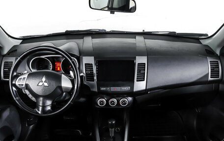 Mitsubishi Outlander III рестайлинг 3, 2008 год, 1 119 000 рублей, 17 фотография