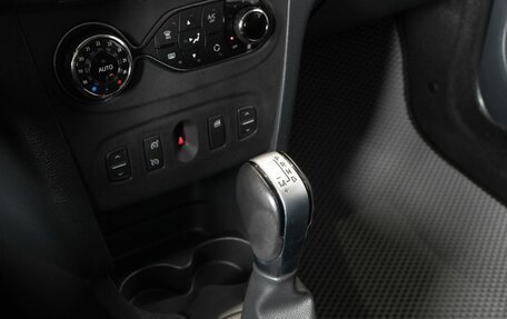 Renault Logan II, 2022 год, 1 494 600 рублей, 5 фотография