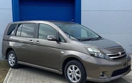 Toyota ISis I, 2011 год, 1 100 000 рублей, 3 фотография