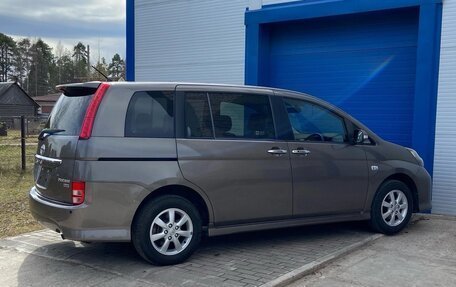 Toyota ISis I, 2011 год, 1 100 000 рублей, 5 фотография