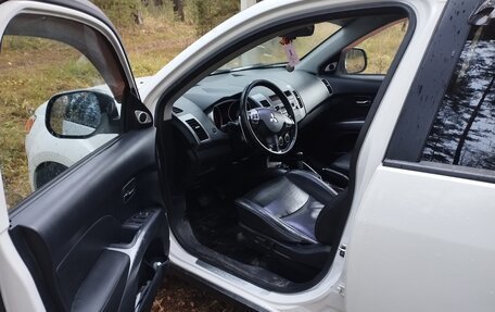 Mitsubishi Outlander III рестайлинг 3, 2008 год, 870 000 рублей, 5 фотография