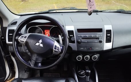Mitsubishi Outlander III рестайлинг 3, 2008 год, 870 000 рублей, 6 фотография