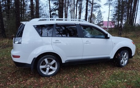 Mitsubishi Outlander III рестайлинг 3, 2008 год, 870 000 рублей, 2 фотография