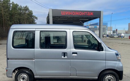 Toyota Pixis Van I, 2018 год, 1 200 000 рублей, 5 фотография