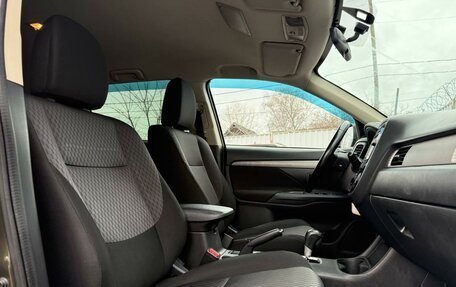 Mitsubishi Outlander III рестайлинг 3, 2015 год, 1 550 000 рублей, 8 фотография