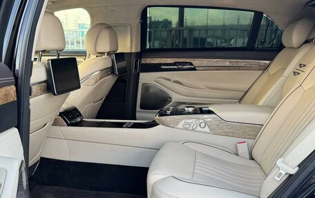 Genesis G90 I рестайлинг, 2016 год, 2 350 000 рублей, 17 фотография