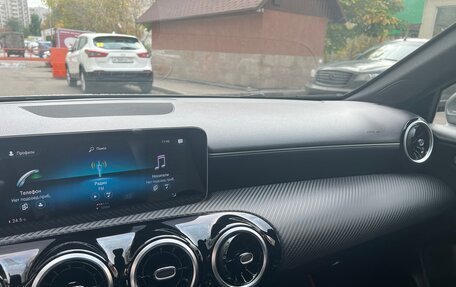 Mercedes-Benz A-Класс, 2019 год, 2 290 000 рублей, 9 фотография