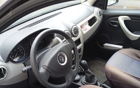 Renault Logan I, 2011 год, 700 000 рублей, 6 фотография