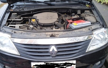 Renault Logan I, 2011 год, 700 000 рублей, 3 фотография