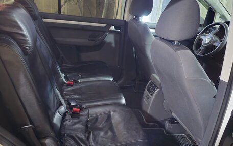 Volkswagen Touran III, 2014 год, 799 000 рублей, 6 фотография