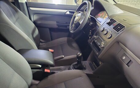 Volkswagen Touran III, 2014 год, 799 000 рублей, 5 фотография