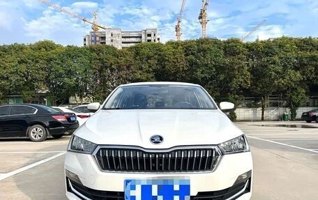 Skoda Rapid II, 2022 год, 1 200 000 рублей, 2 фотография