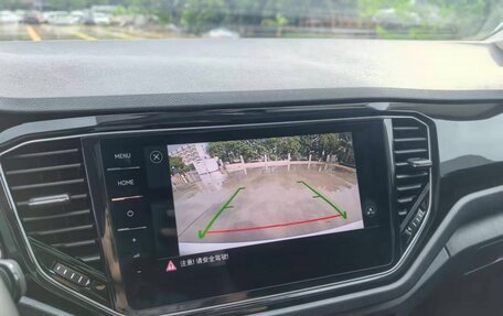 Volkswagen T-Roc I, 2021 год, 1 750 000 рублей, 9 фотография