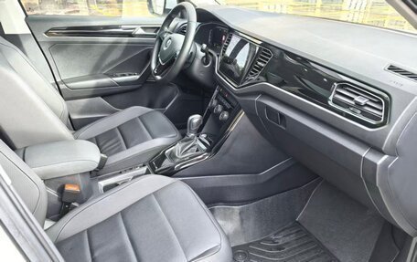 Volkswagen T-Roc I, 2021 год, 1 750 000 рублей, 13 фотография