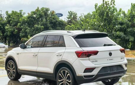 Volkswagen T-Roc I, 2021 год, 1 750 000 рублей, 7 фотография