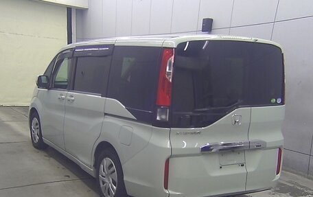 Honda Stepwgn IV, 2015 год, 1 330 000 рублей, 4 фотография