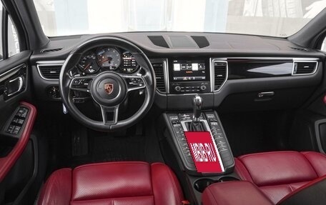 Porsche Macan I рестайлинг, 2017 год, 4 399 000 рублей, 6 фотография