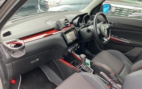 Suzuki Swift V, 2022 год, 1 170 000 рублей, 10 фотография