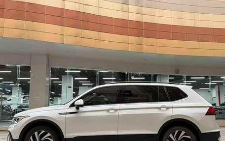 Volkswagen Tiguan II, 2022 год, 1 822 277 рублей, 5 фотография