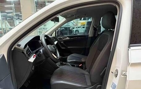 Volkswagen Tiguan II, 2022 год, 1 822 277 рублей, 9 фотография