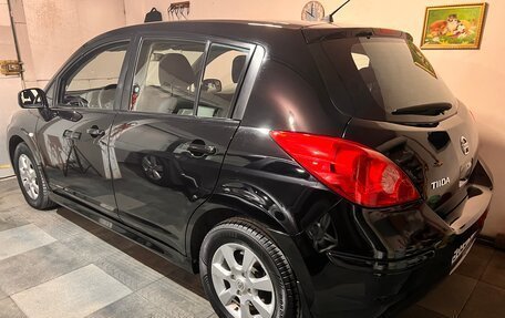Nissan Tiida, 2010 год, 965 000 рублей, 1 фотография