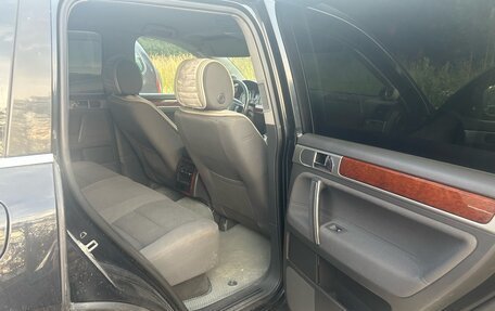 Volkswagen Touareg III, 2005 год, 650 000 рублей, 6 фотография