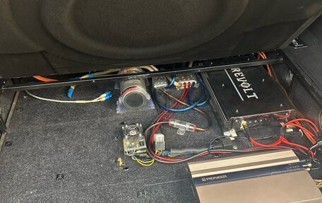 Volkswagen Touareg III, 2005 год, 650 000 рублей, 10 фотография