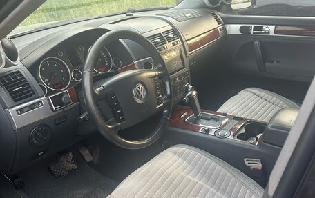 Volkswagen Touareg III, 2005 год, 650 000 рублей, 13 фотография