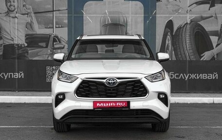 Toyota Highlander, 2022 год, 6 089 000 рублей, 3 фотография