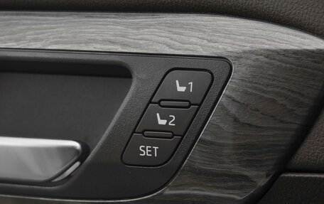 Toyota Highlander, 2022 год, 6 089 000 рублей, 22 фотография