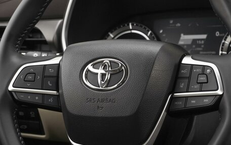 Toyota Highlander, 2022 год, 6 089 000 рублей, 24 фотография