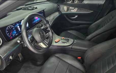 Mercedes-Benz E-Класс, 2022 год, 3 405 000 рублей, 10 фотография