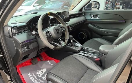 Honda Vezel, 2024 год, 1 800 000 рублей, 3 фотография