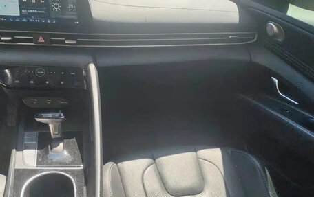 Hyundai Elantra, 2023 год, 1 050 000 рублей, 8 фотография