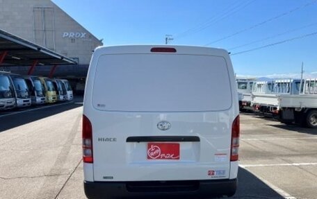 Toyota HiAce H200, 2024 год, 5 200 000 рублей, 3 фотография